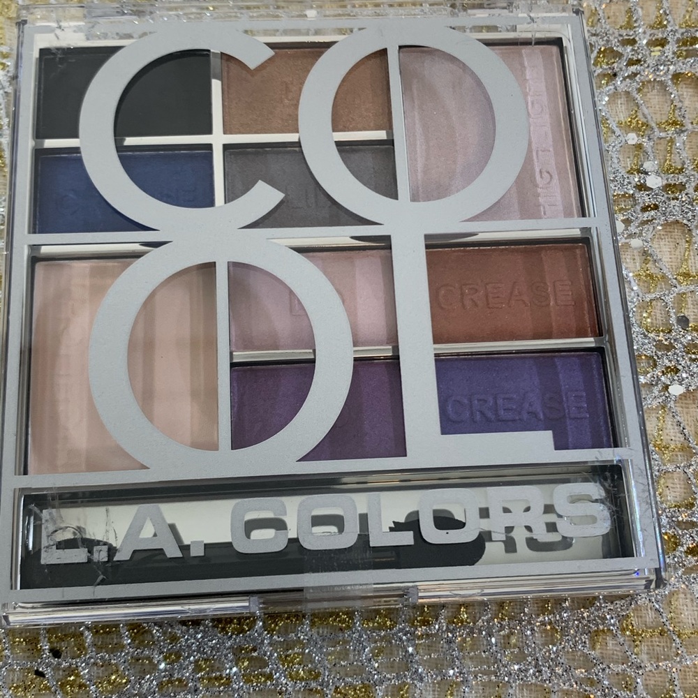 Eyeshadow palette